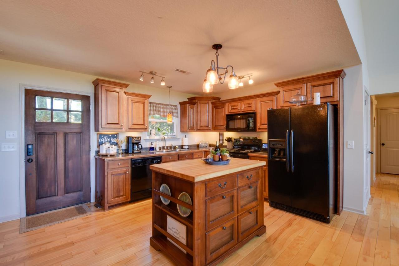 Lakemont Retreat Game Room, Hot Tub, And Mtn Views! ภายนอก รูปภาพ