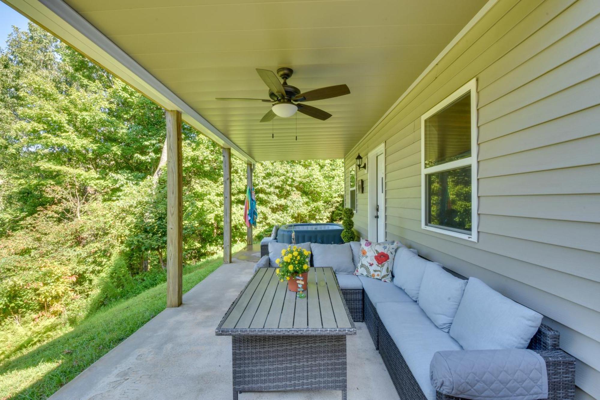 Lakemont Retreat Game Room, Hot Tub, And Mtn Views! ภายนอก รูปภาพ